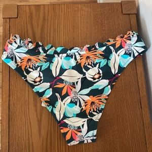 🌴Cupshe Tropical Scalloped Bikini Bottoms
